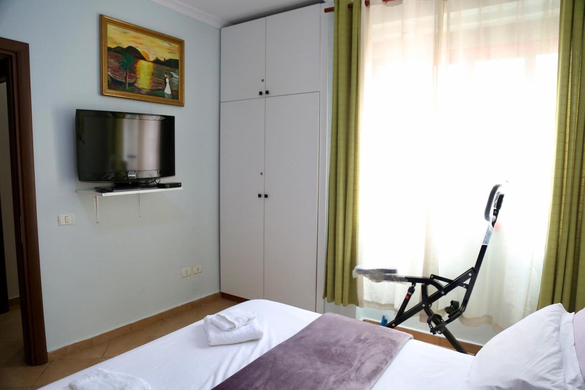 Stay At An Artist'S Place! Tirana Eksteriør billede
